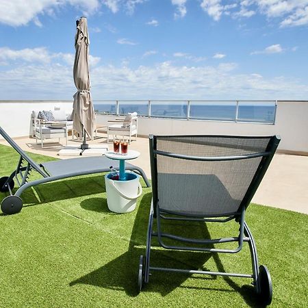 Penthouse With Stunning View And Rooftop Terrace Manilva Exterior photo