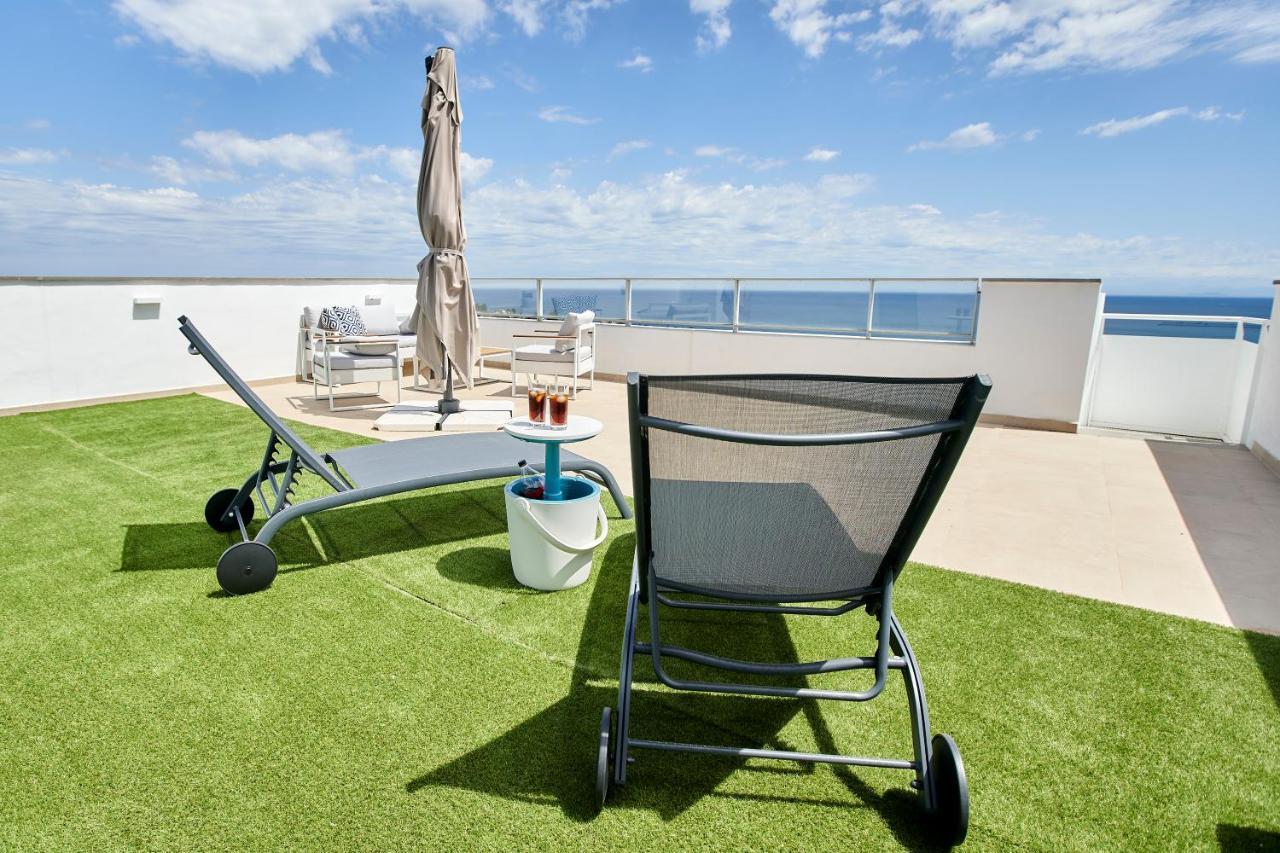 Penthouse With Stunning View And Rooftop Terrace Manilva Exterior photo
