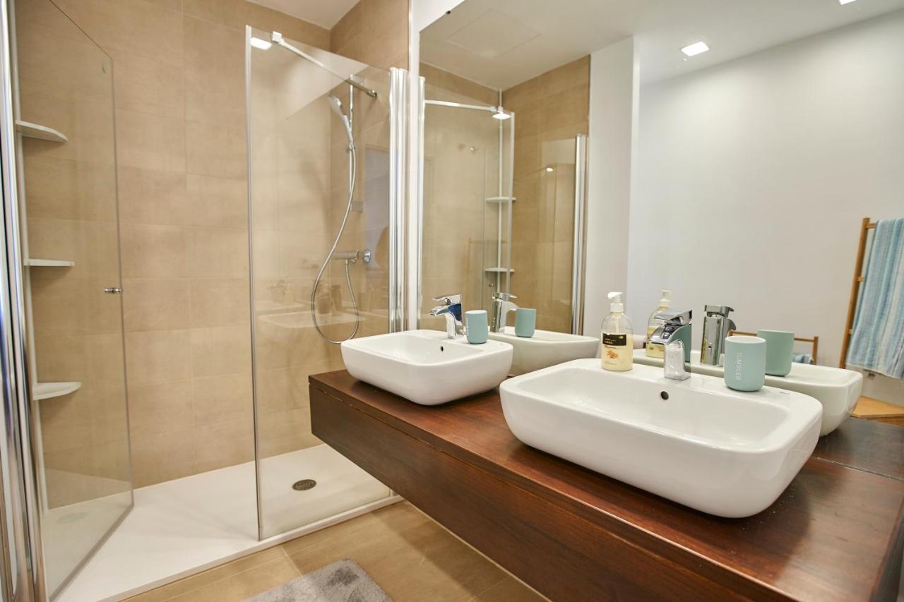 Penthouse With Stunning View And Rooftop Terrace Manilva Exterior photo