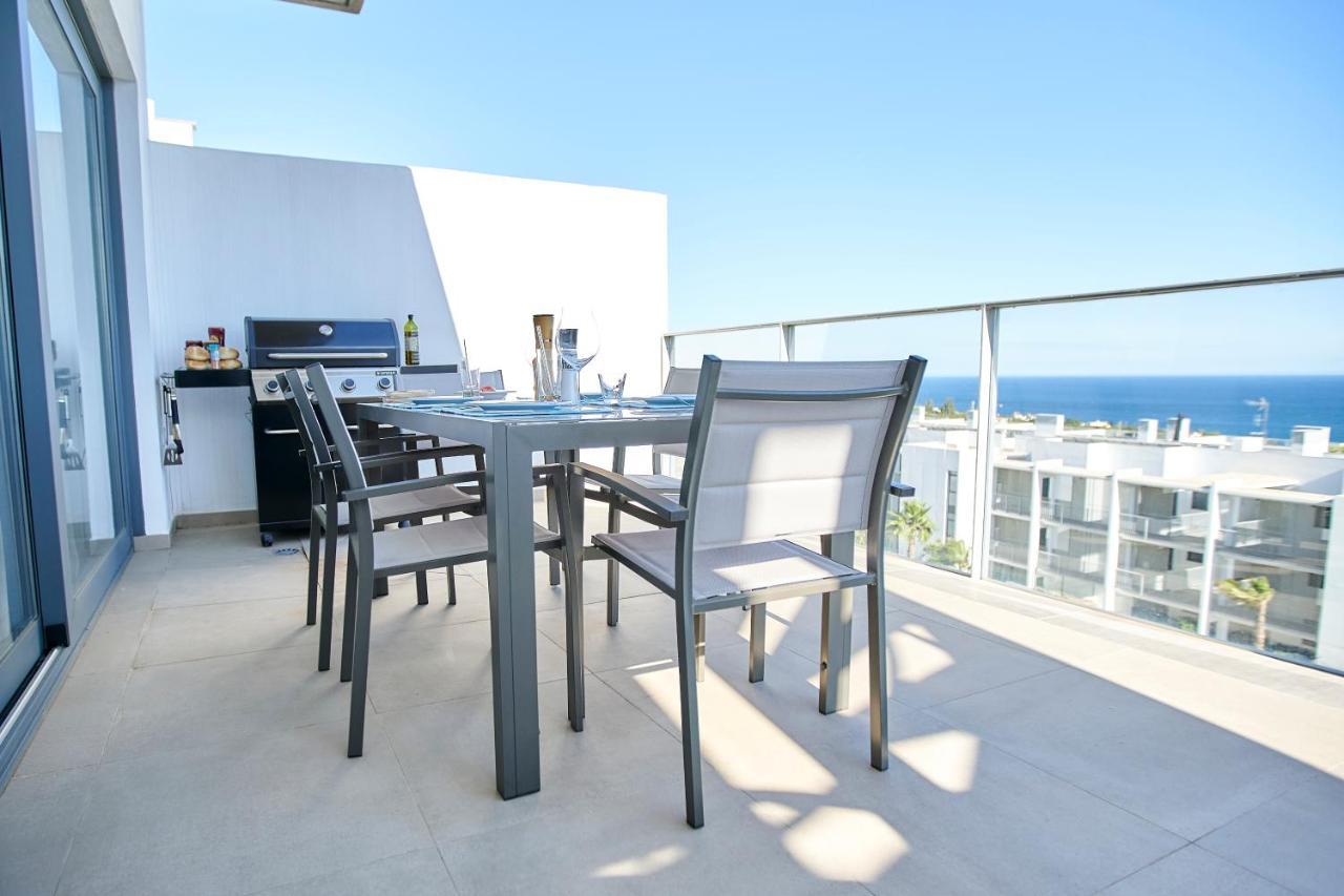 Penthouse With Stunning View And Rooftop Terrace Manilva Exterior photo
