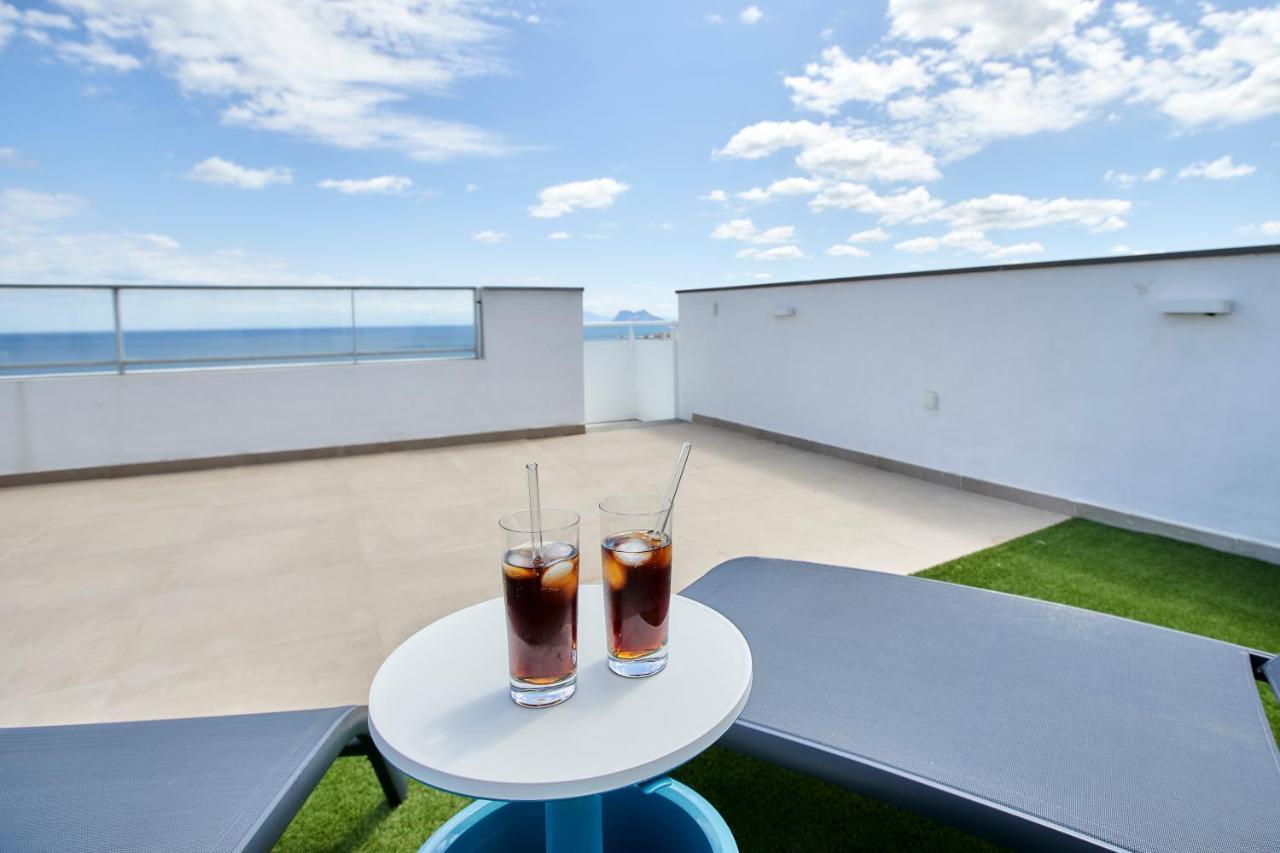Penthouse With Stunning View And Rooftop Terrace Manilva Exterior photo